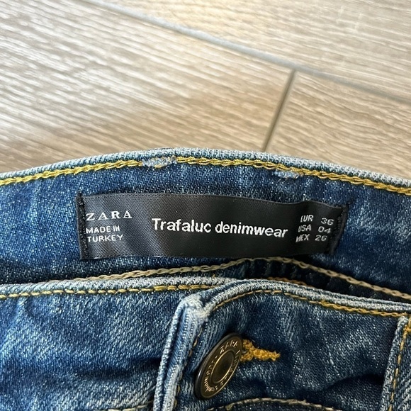 ZARA Trafaluc Denimwear High Rise Ankle Jeans - Picture 5 of 5